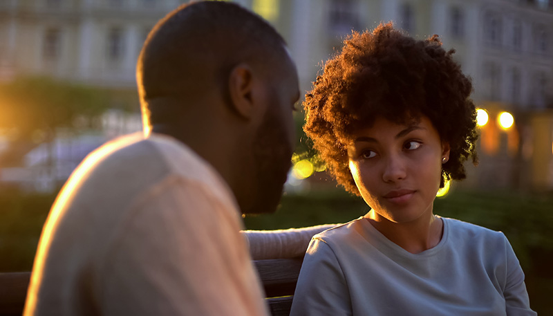 Couple having a conversation to avoid fighting